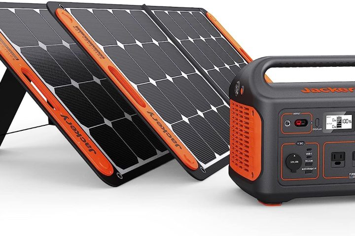 Solar-Powered Generator Jackery
